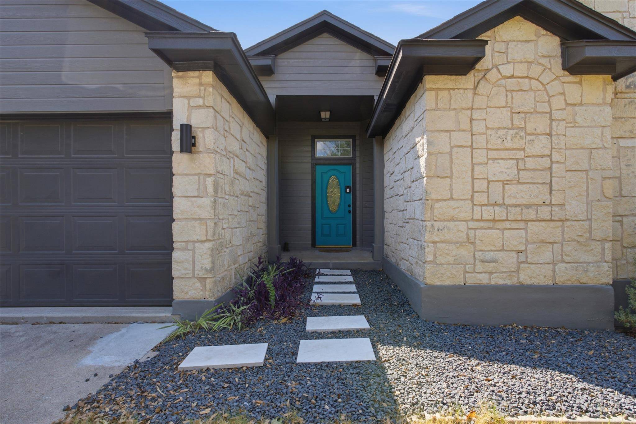 203 Little Lake RD, Hutto, TX 78634