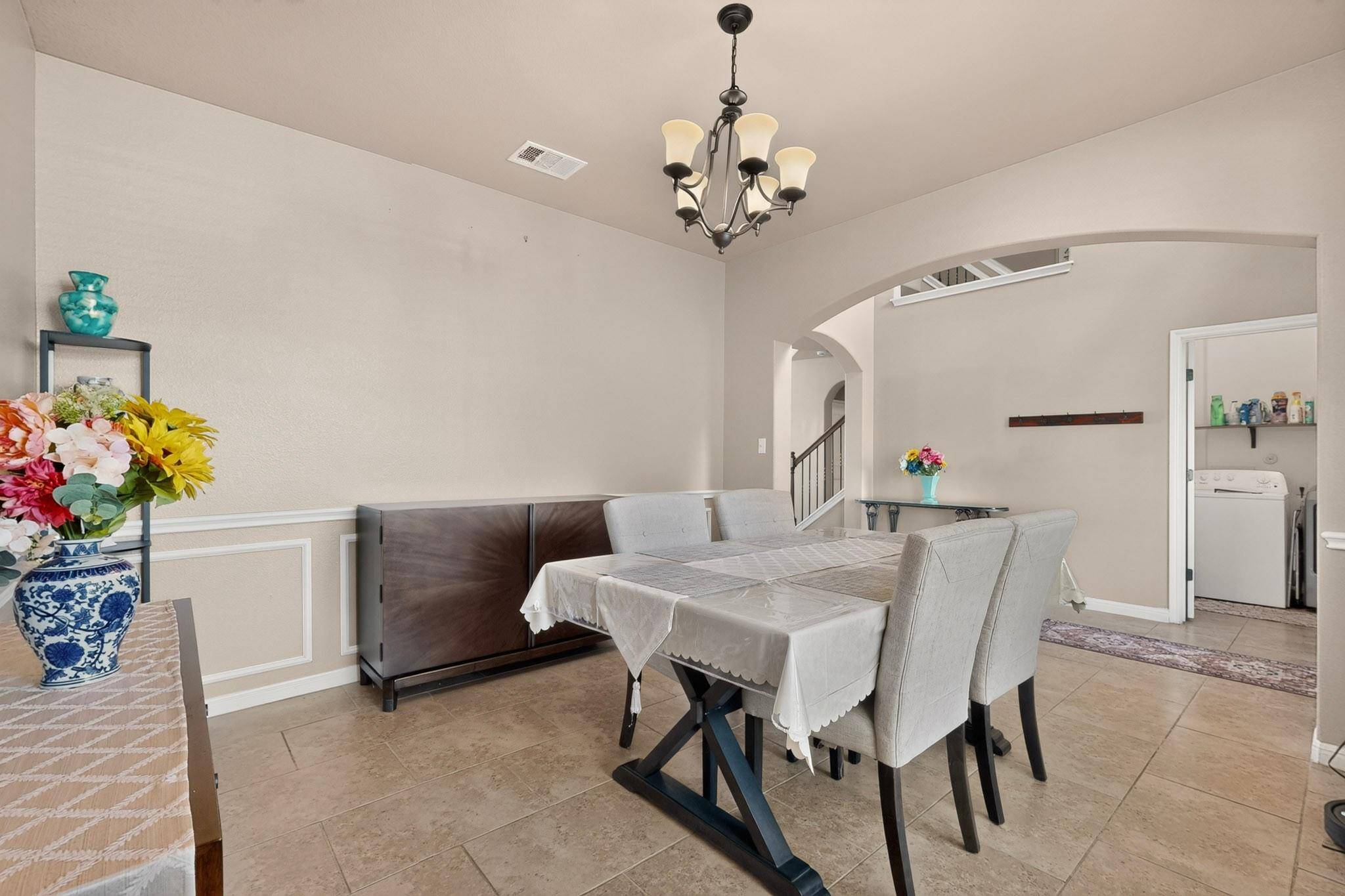 6017 Roma ST, Round Rock, TX 78665