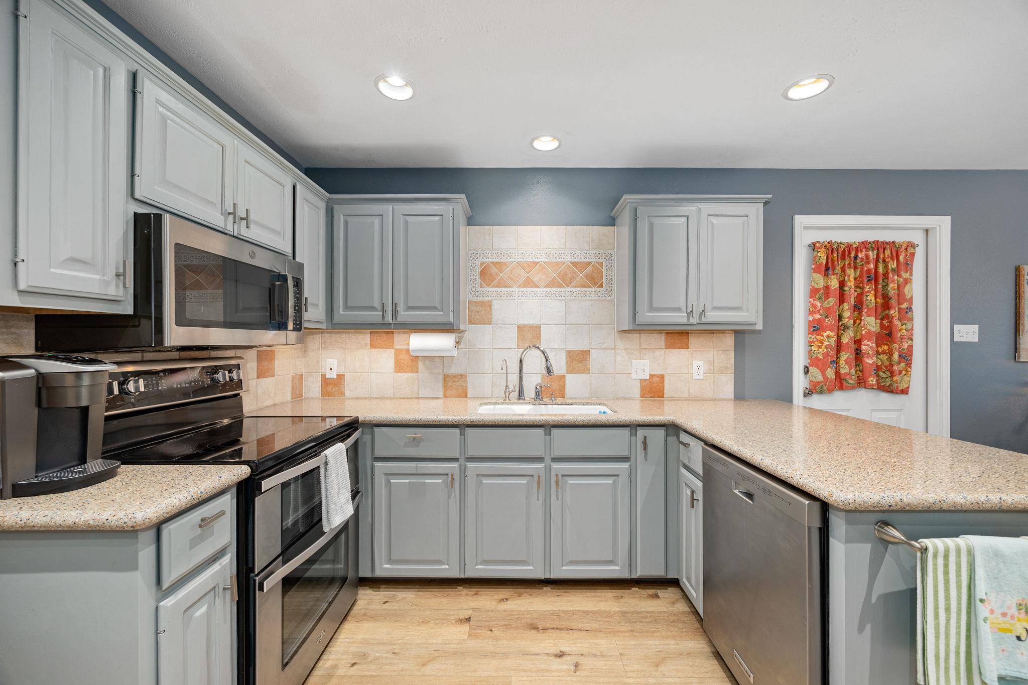 20 Westwood DR, Wimberley, TX 78676