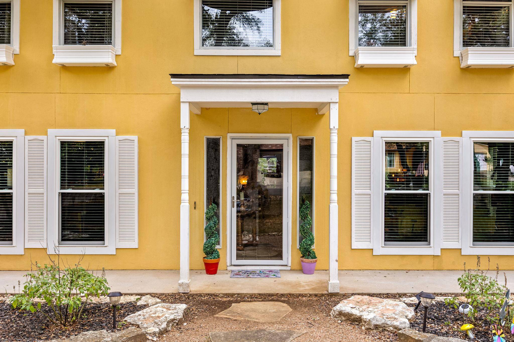 20 Westwood DR, Wimberley, TX 78676
