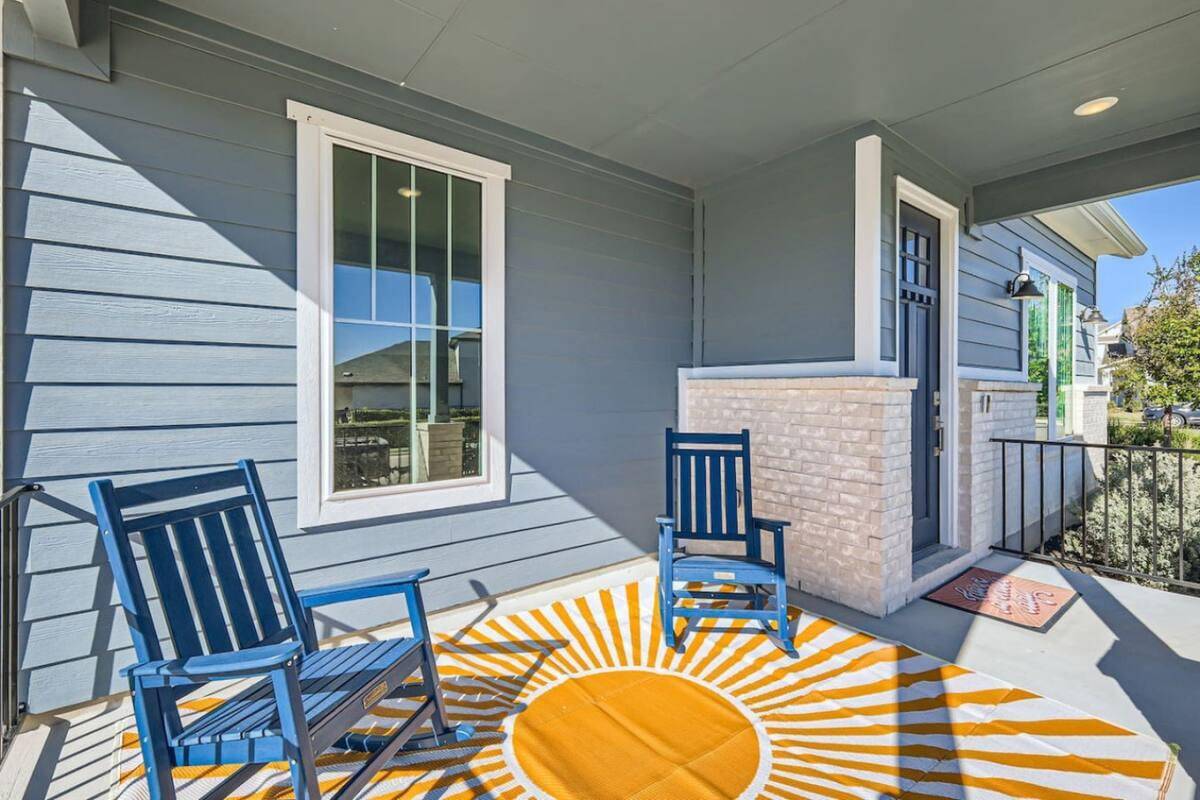 7700 Ella Lee LN, Austin, TX 78744
