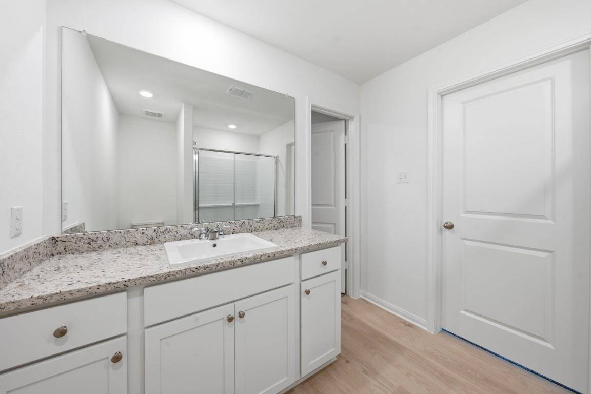 237 W Luna Blue LN, Jarrell, TX 76537
