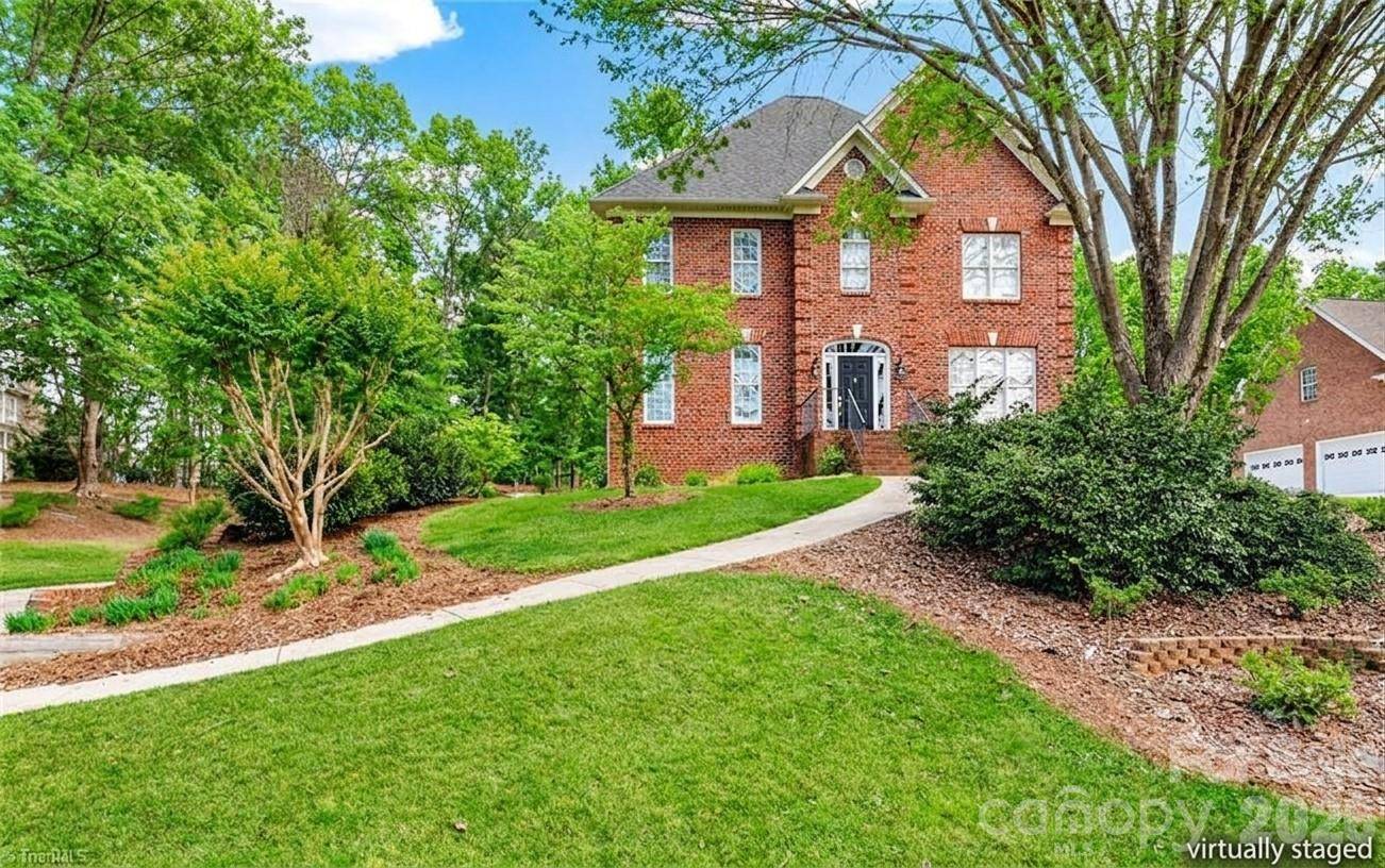 1869 Curraghmore RD, Clemmons, NC 27012
