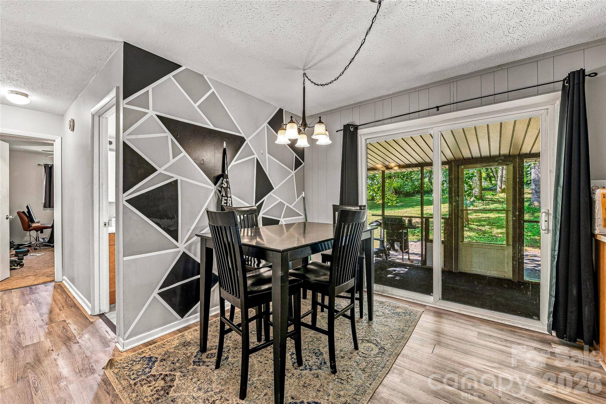 28 Fairhaven CT, Asheville, NC 28803