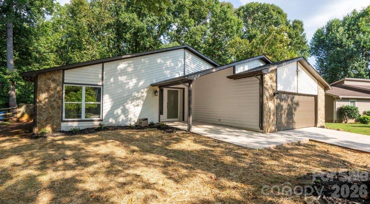 7424 Lawyers Station DR, Mint Hill, NC 28227