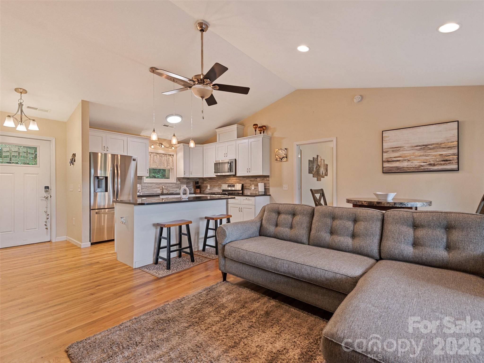 404 Loop RD, Clyde, NC 28721