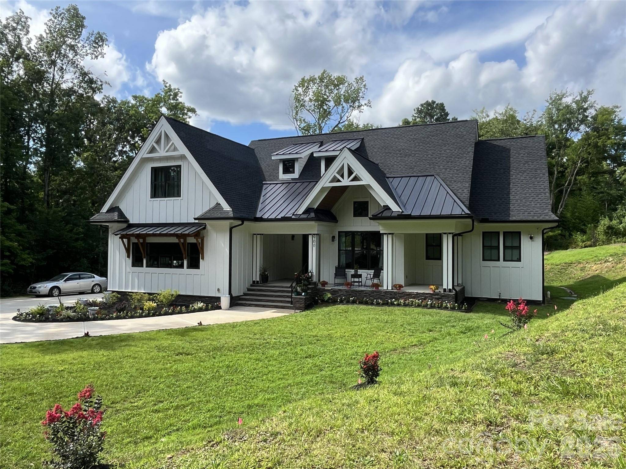 900 Houston Heights RD, Charlotte, NC 28262