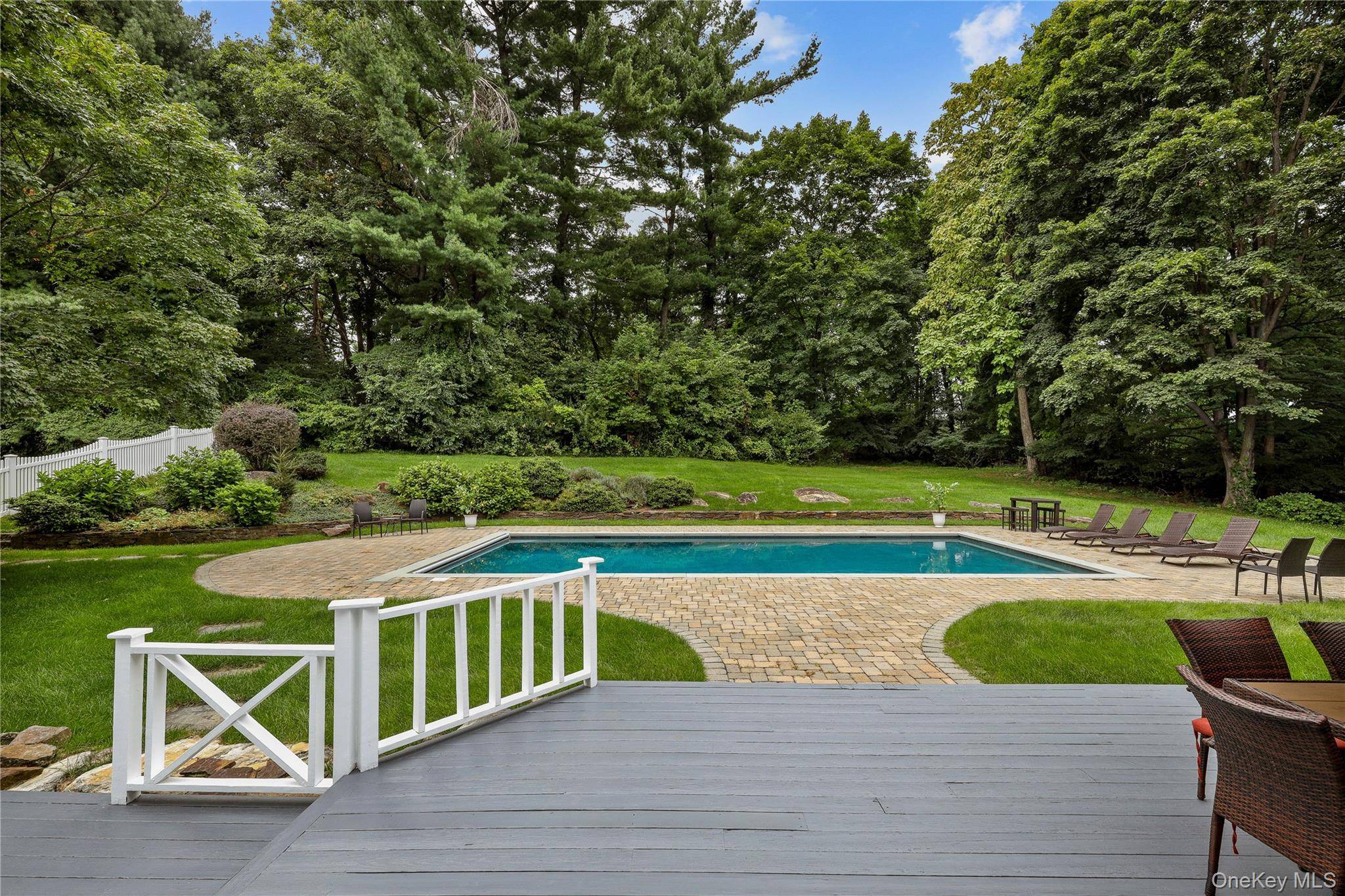 218 McLain ST, Bedford Corners, NY 10549