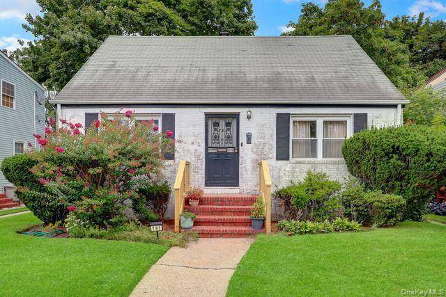 781 Salem RD, Uniondale, NY 11553