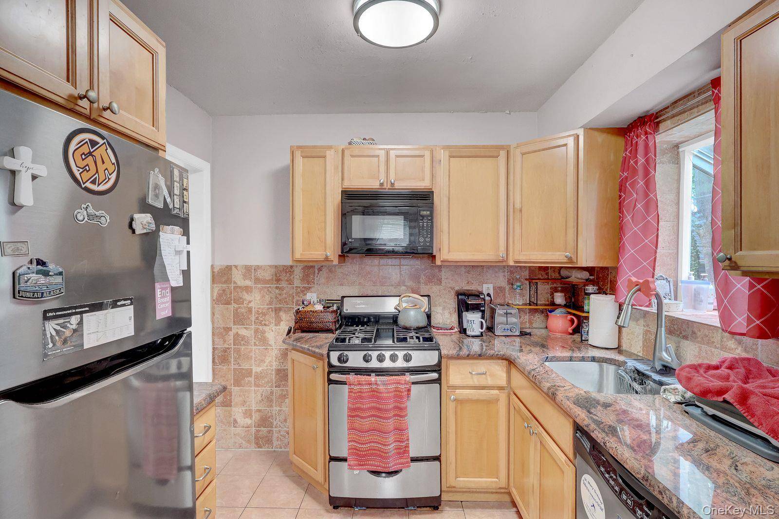 781 Salem RD, Uniondale, NY 11553