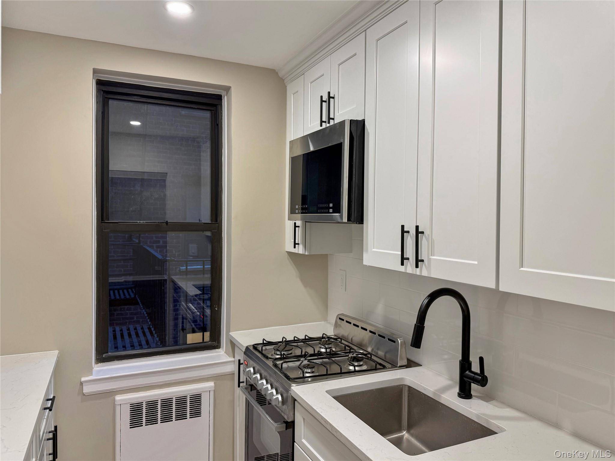 44-58 E 8th ST #3N, New York (manhattan), NY 10003