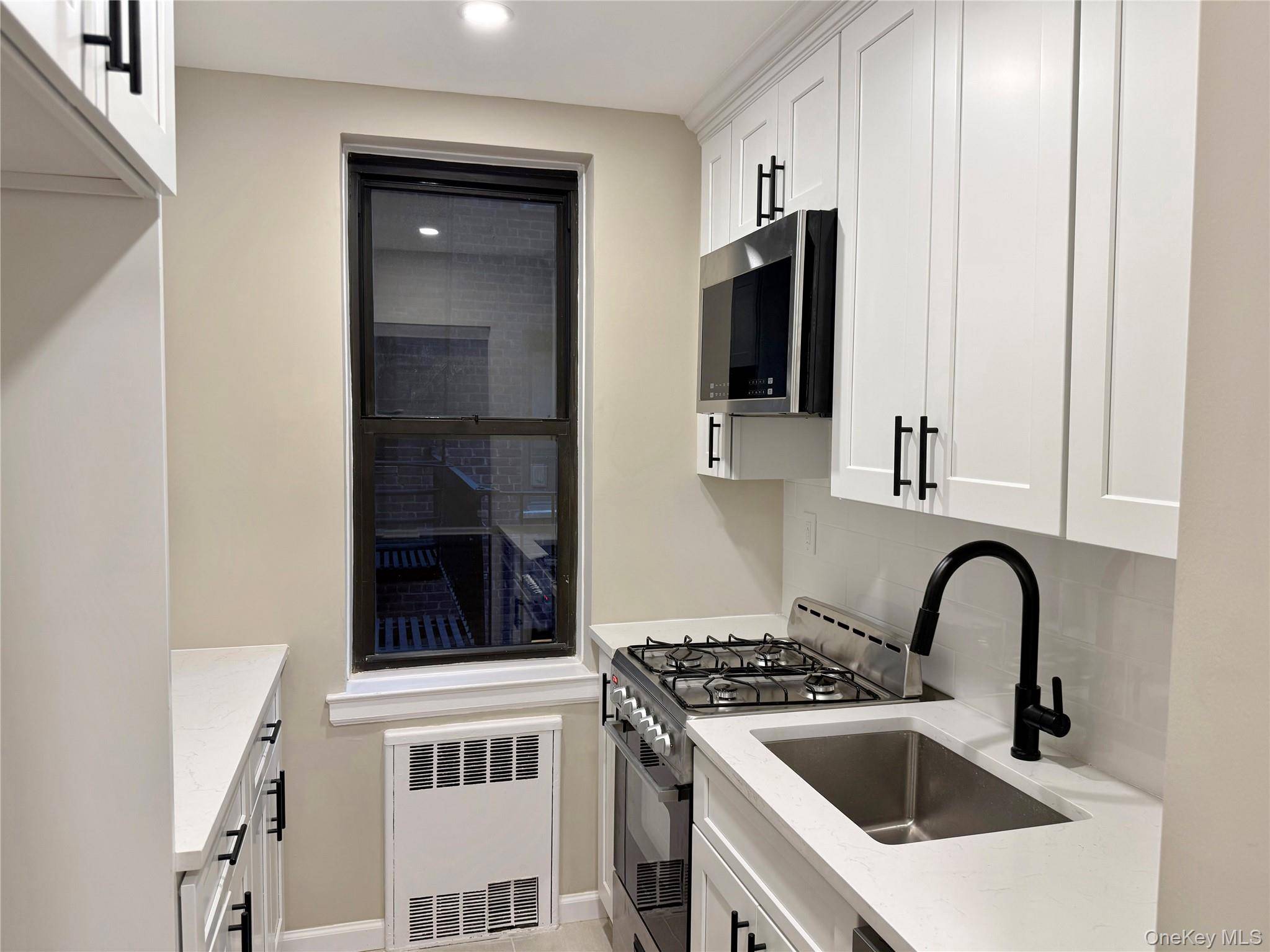 44-58 E 8th ST #3N, New York (manhattan), NY 10003
