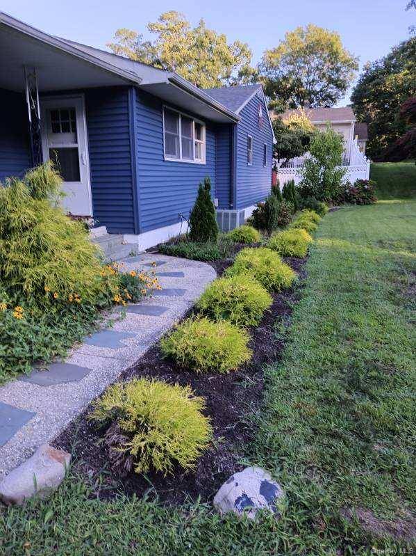 86 Hulse AVE, Wading River, NY 11792