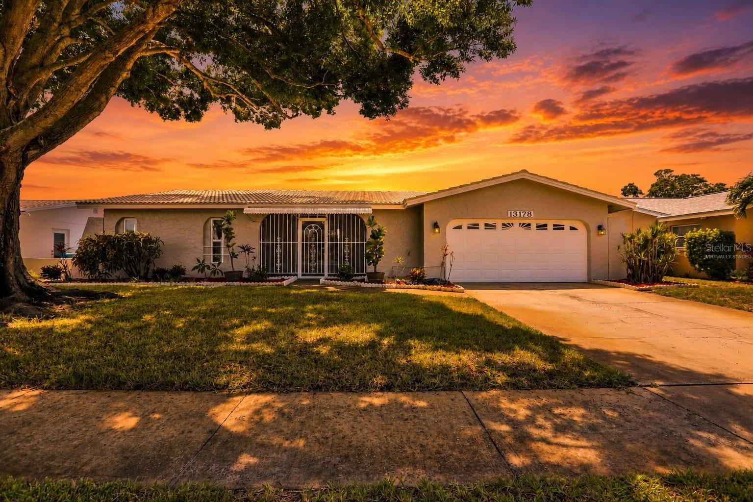 13178 88TH AVE N, Seminole, FL 33776