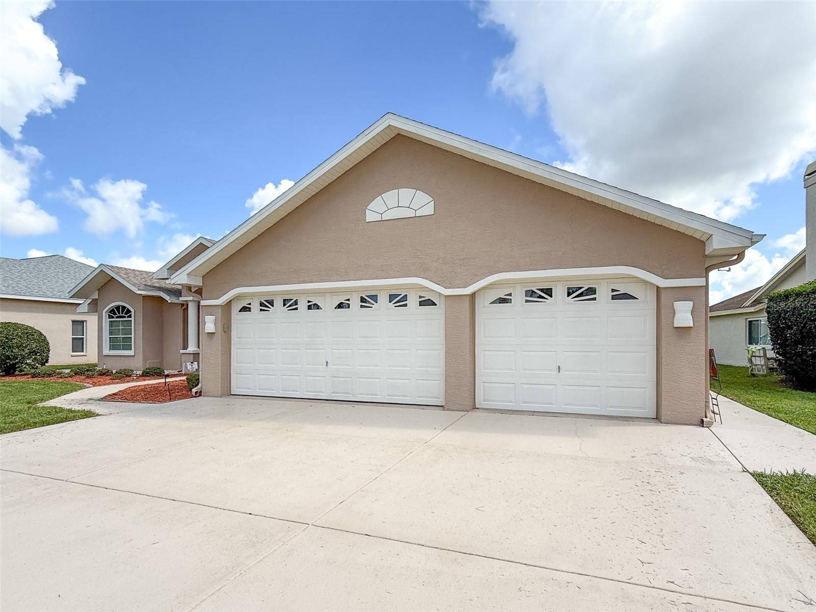 8533 CORAL CREEK LOOP, Hudson, FL 34667