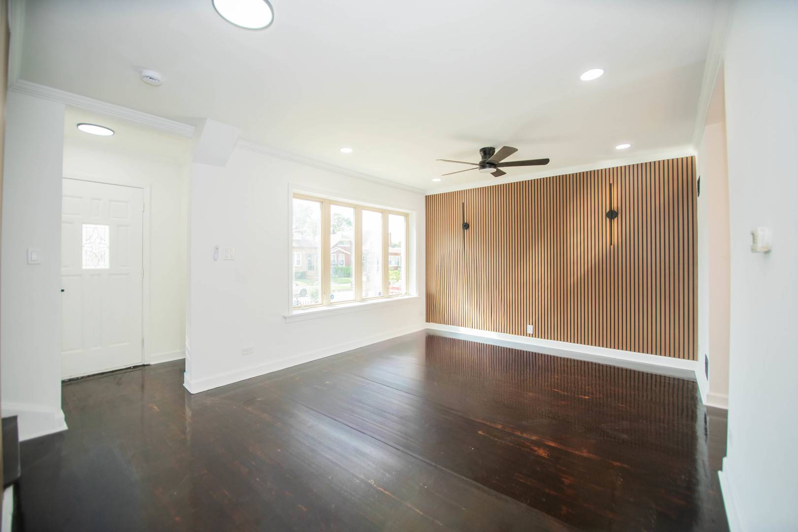 8013 S Harper AVE, Chicago, IL 60619