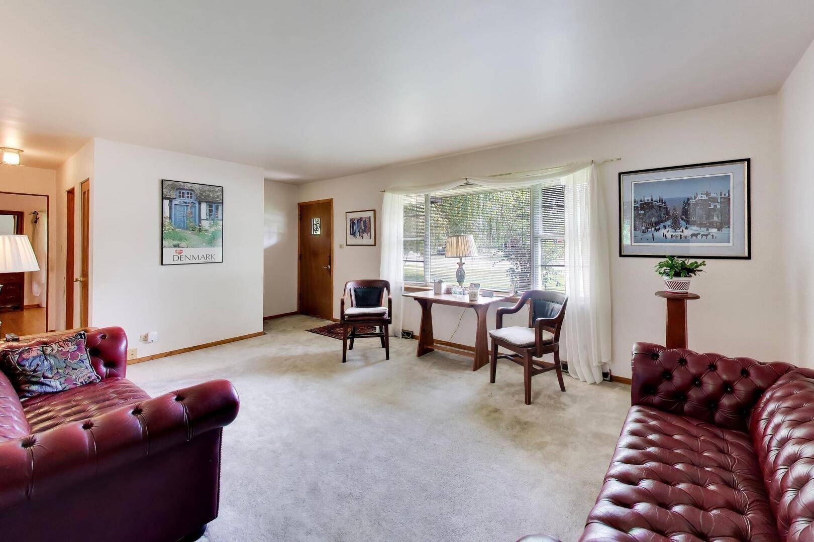 1880 Maple AVE, Downers Grove, IL 60515