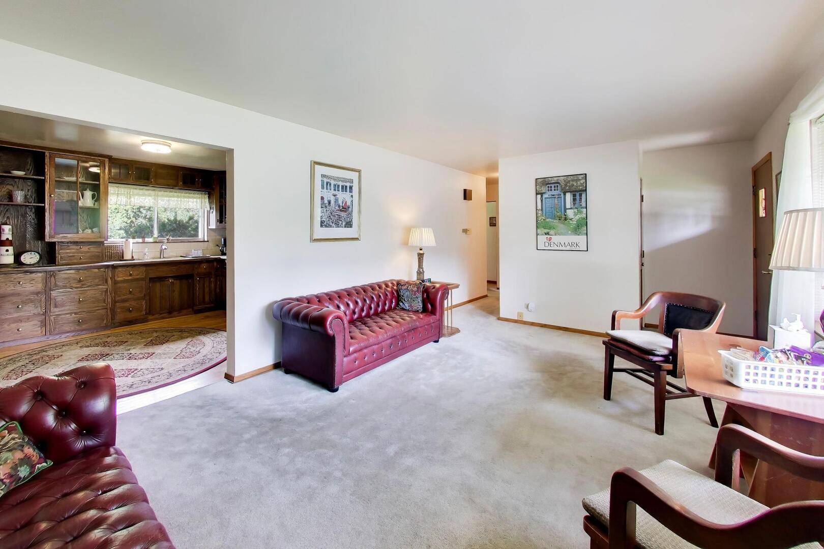 1880 Maple AVE, Downers Grove, IL 60515