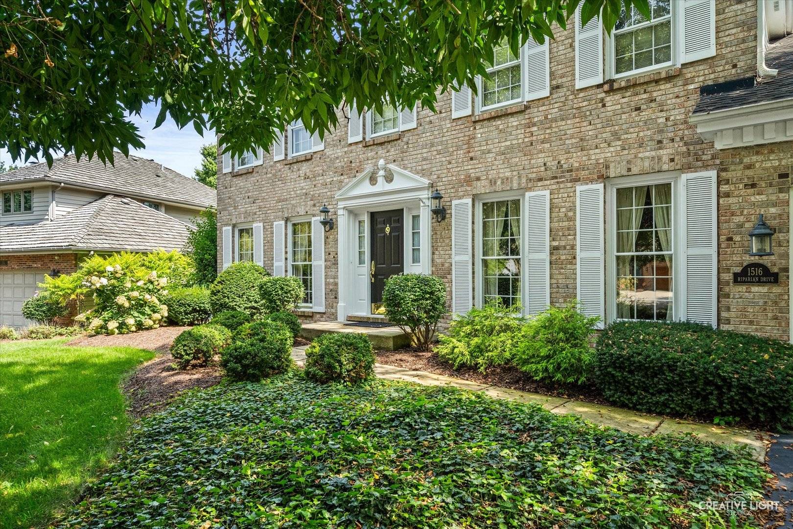 1516 Riparian DR, Naperville, IL 60565