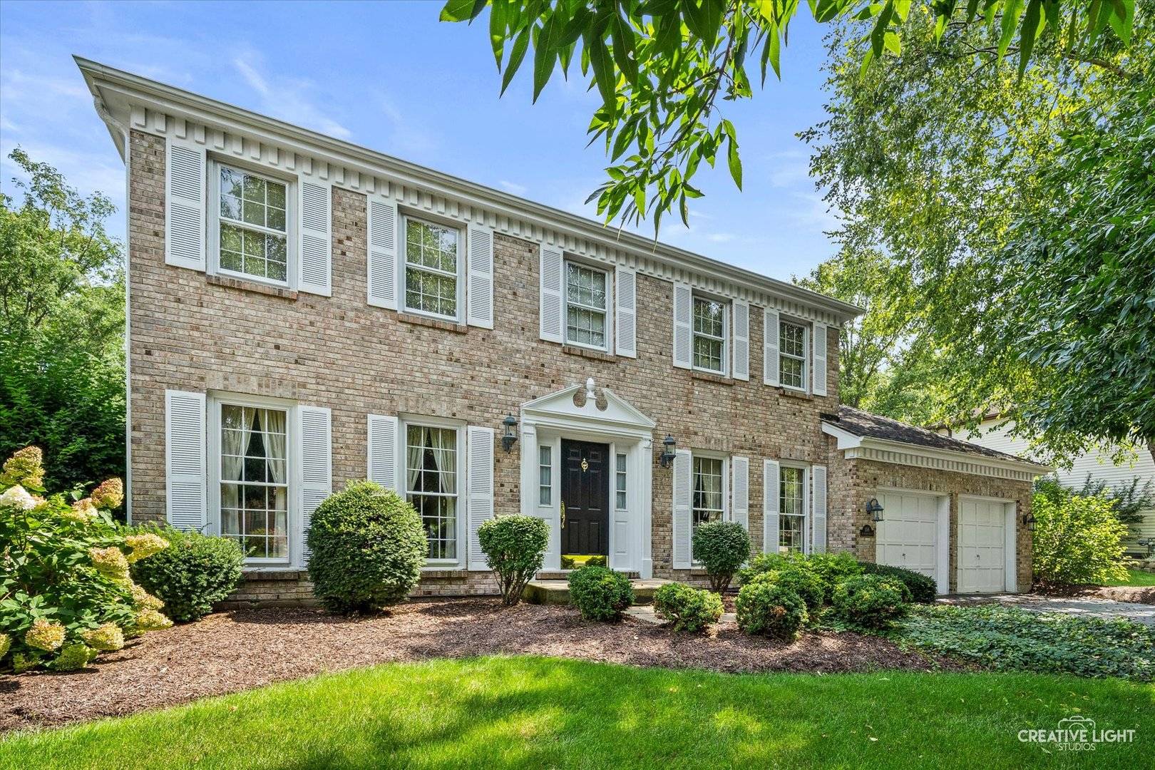 1516 Riparian DR, Naperville, IL 60565