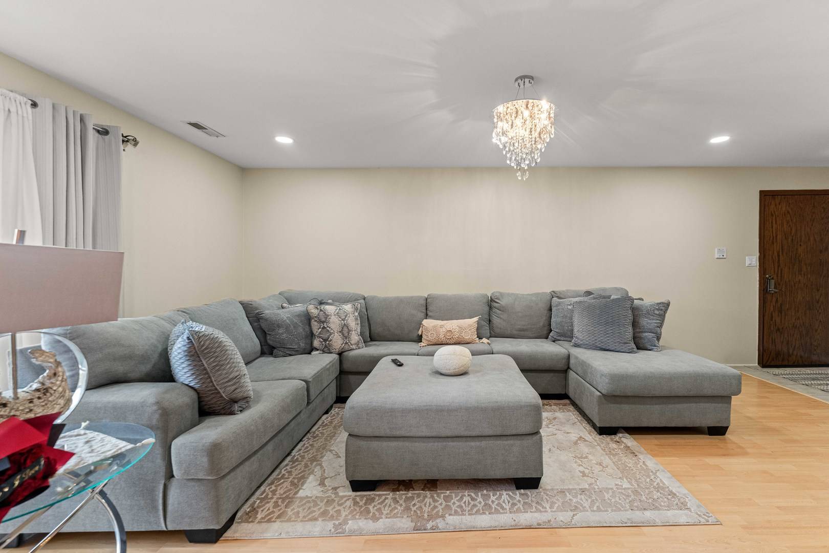 9147 S Roberts RD #205, Hickory Hills, IL 60457