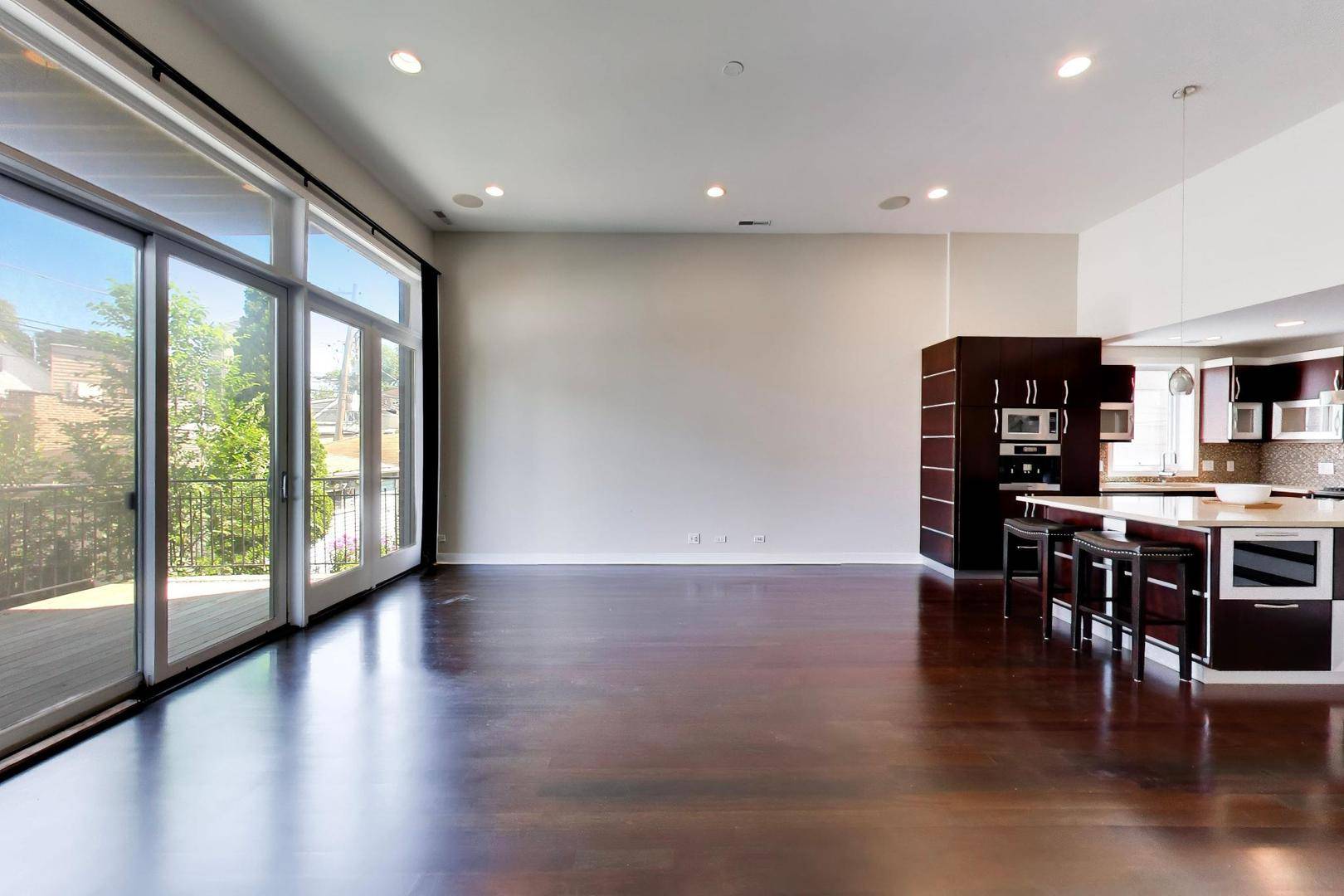 3045 N CLYBOURN AVE #2, Chicago, IL 60618