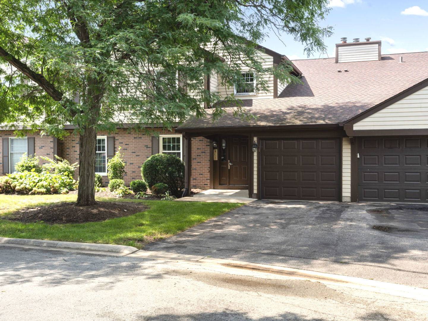 2169 Sunderland CT #201B, Naperville, IL 60565