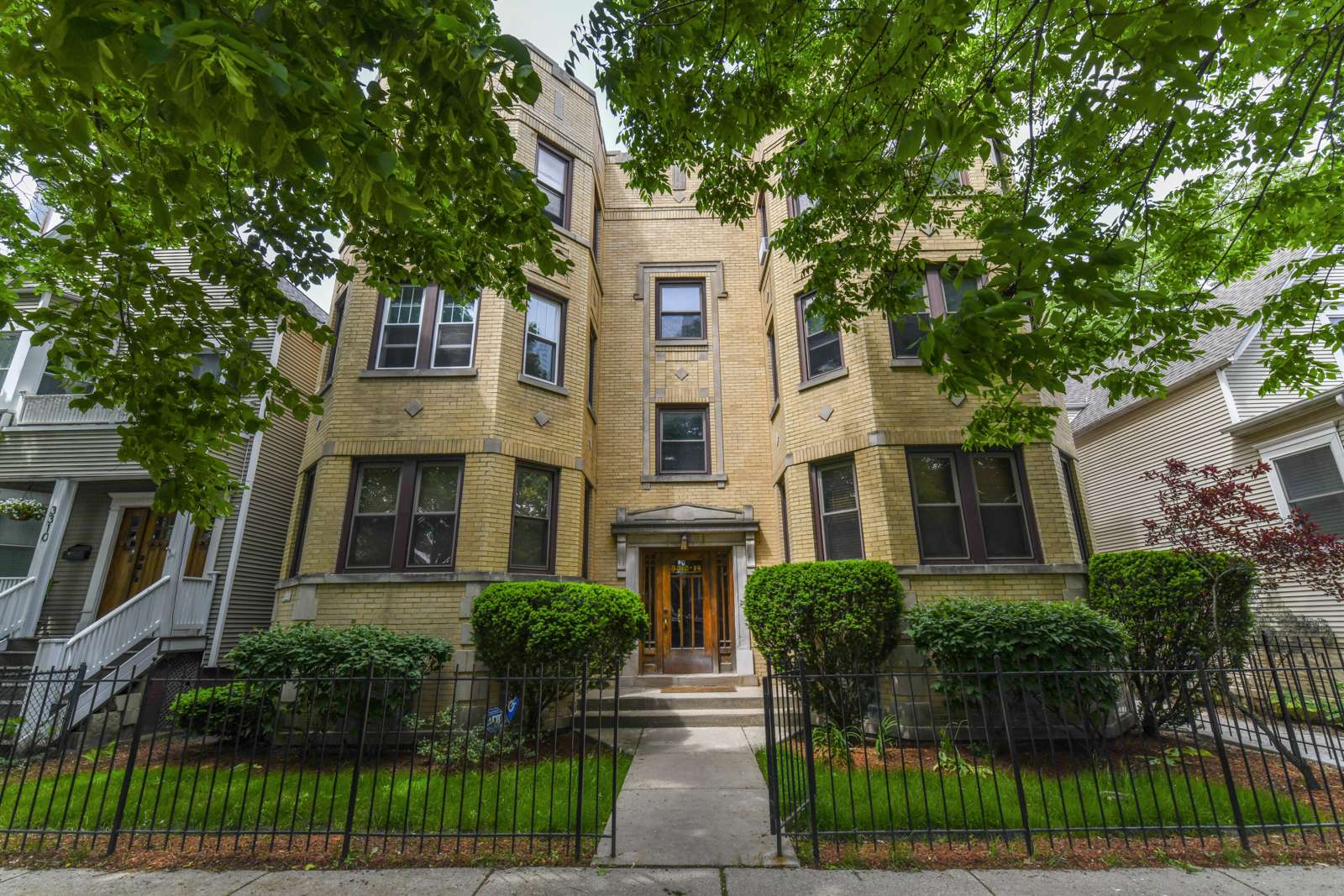 3312 N Oakley AVE #2S, Chicago, IL 60618