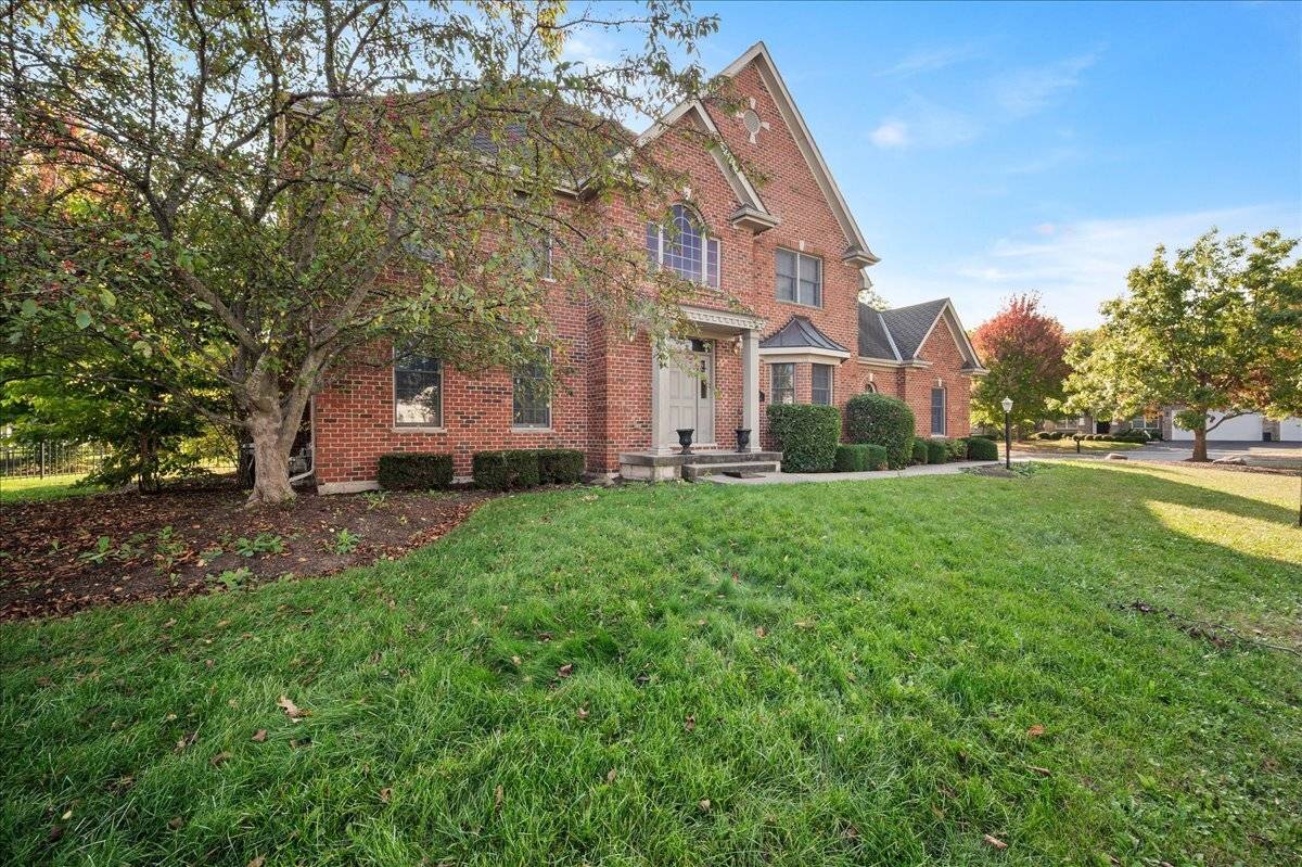 1084 Redwood DR, Yorkville, IL 60560