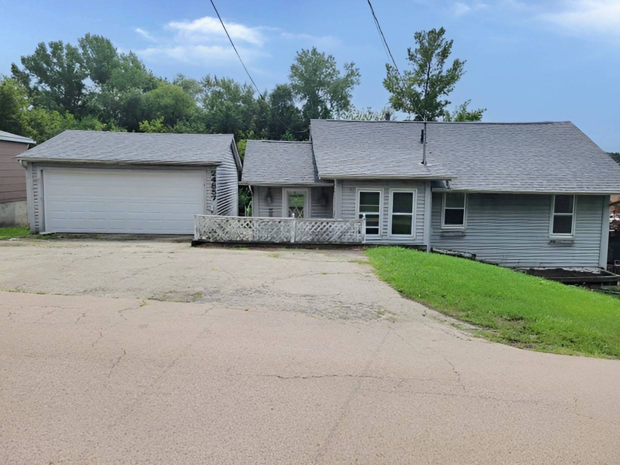 24857 W North RD, Lake Villa, IL 60046