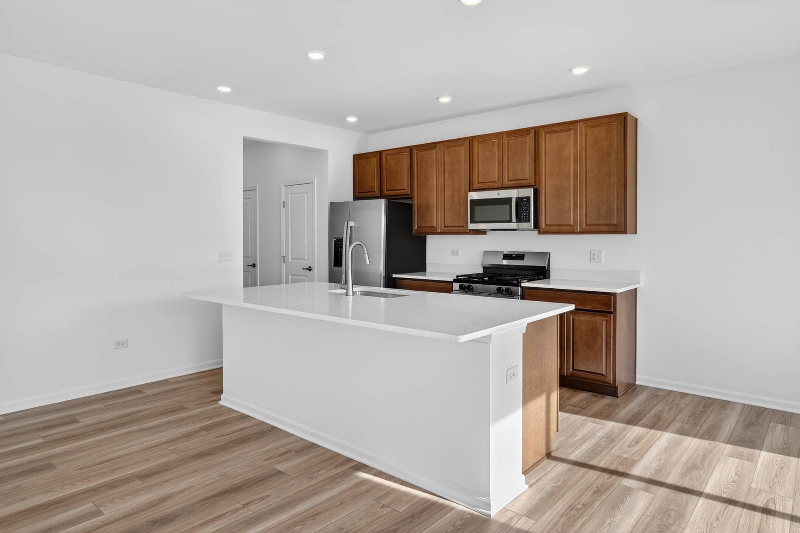 2338 Heartwood LN, Woodstock, IL 60098