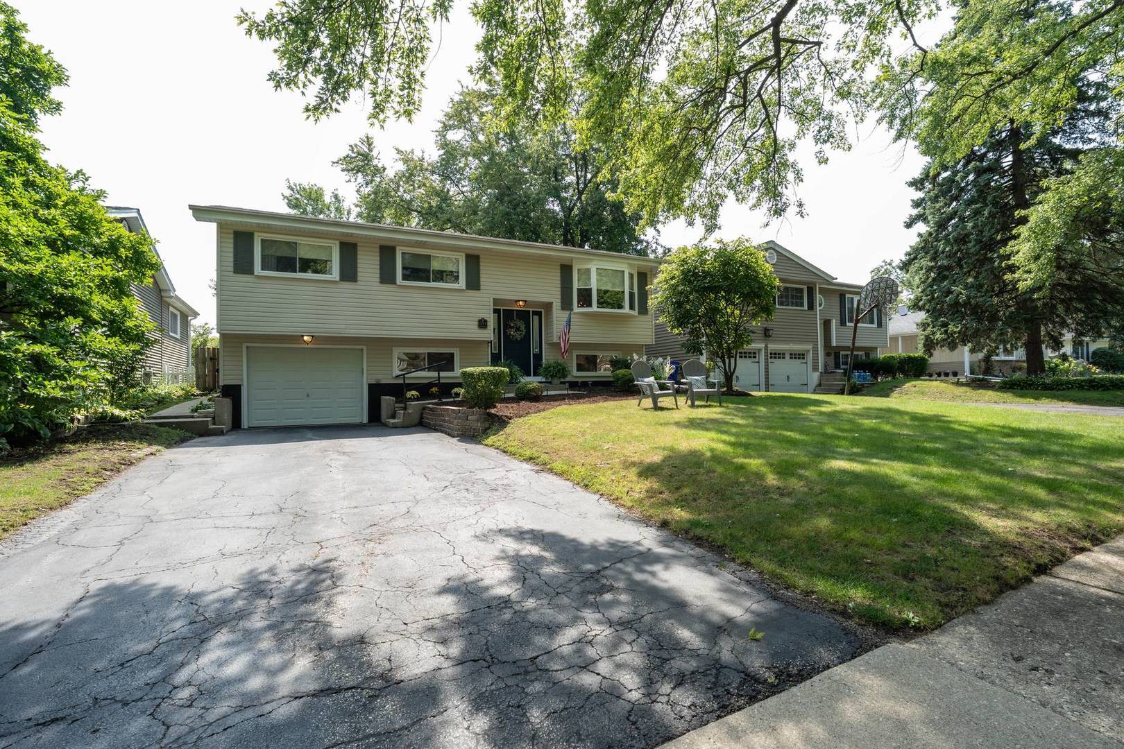 1214 Wilson AVE, Wheaton, IL 60189