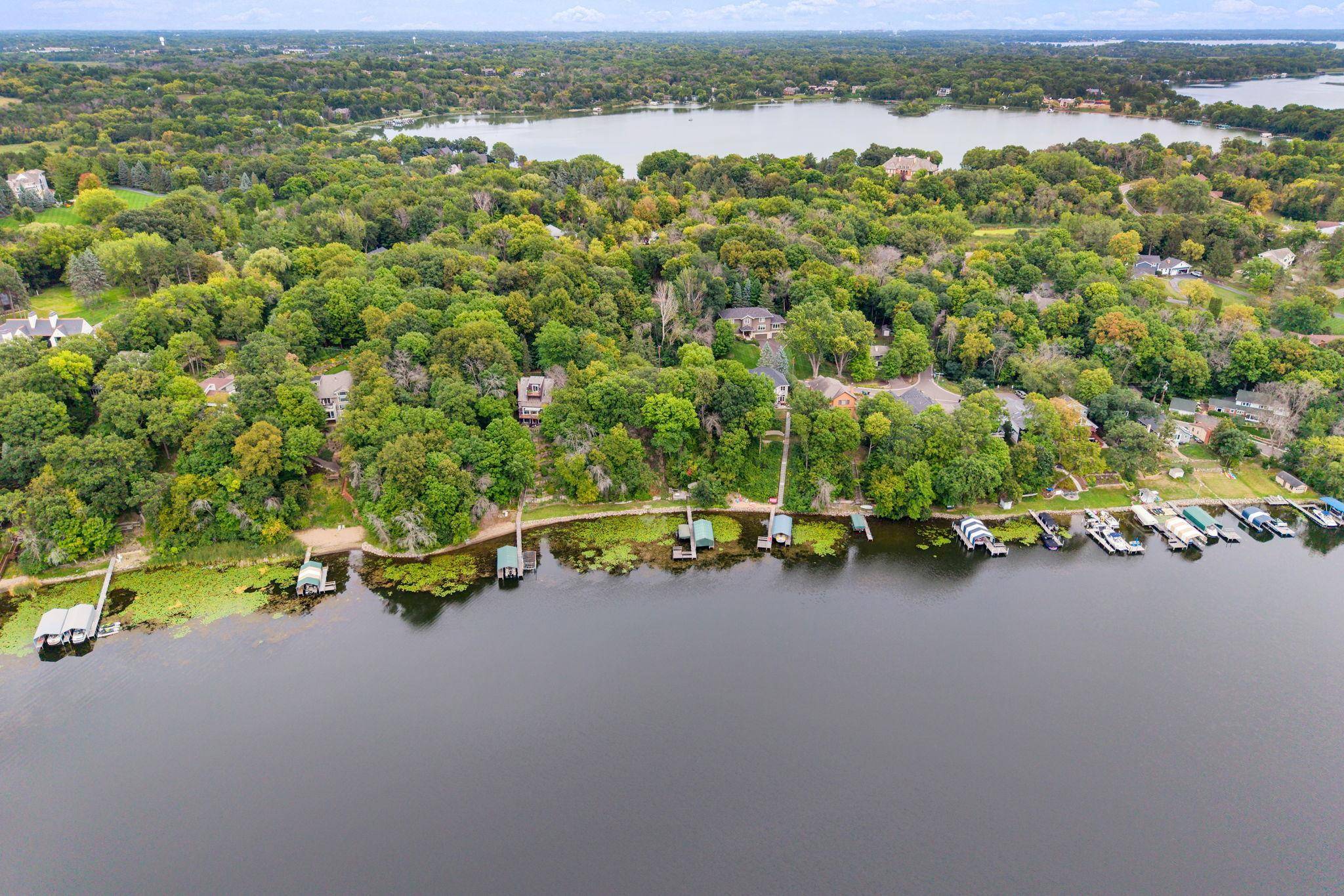 525 Park LN, Orono, MN 55356