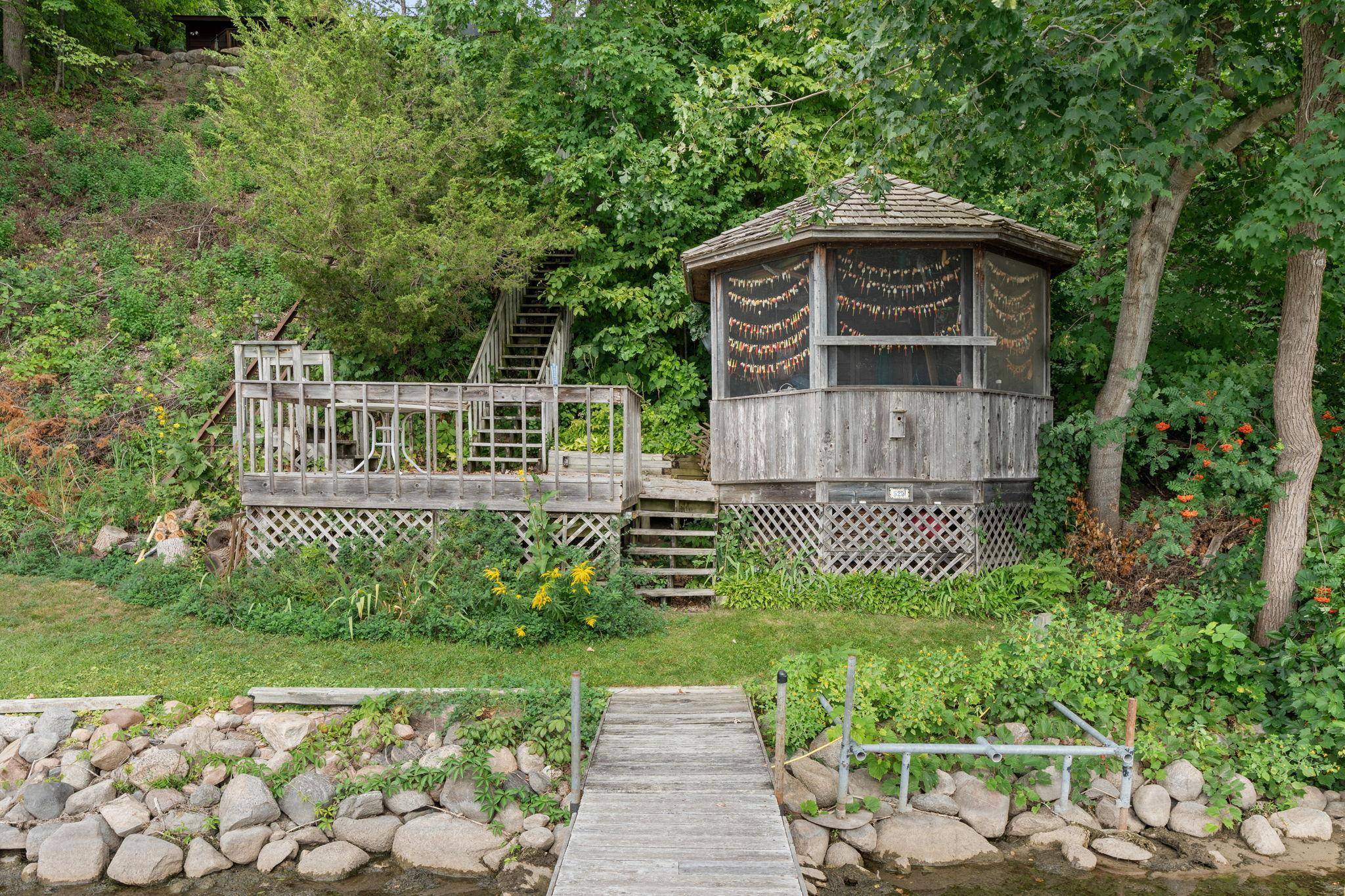 525 Park LN, Orono, MN 55356