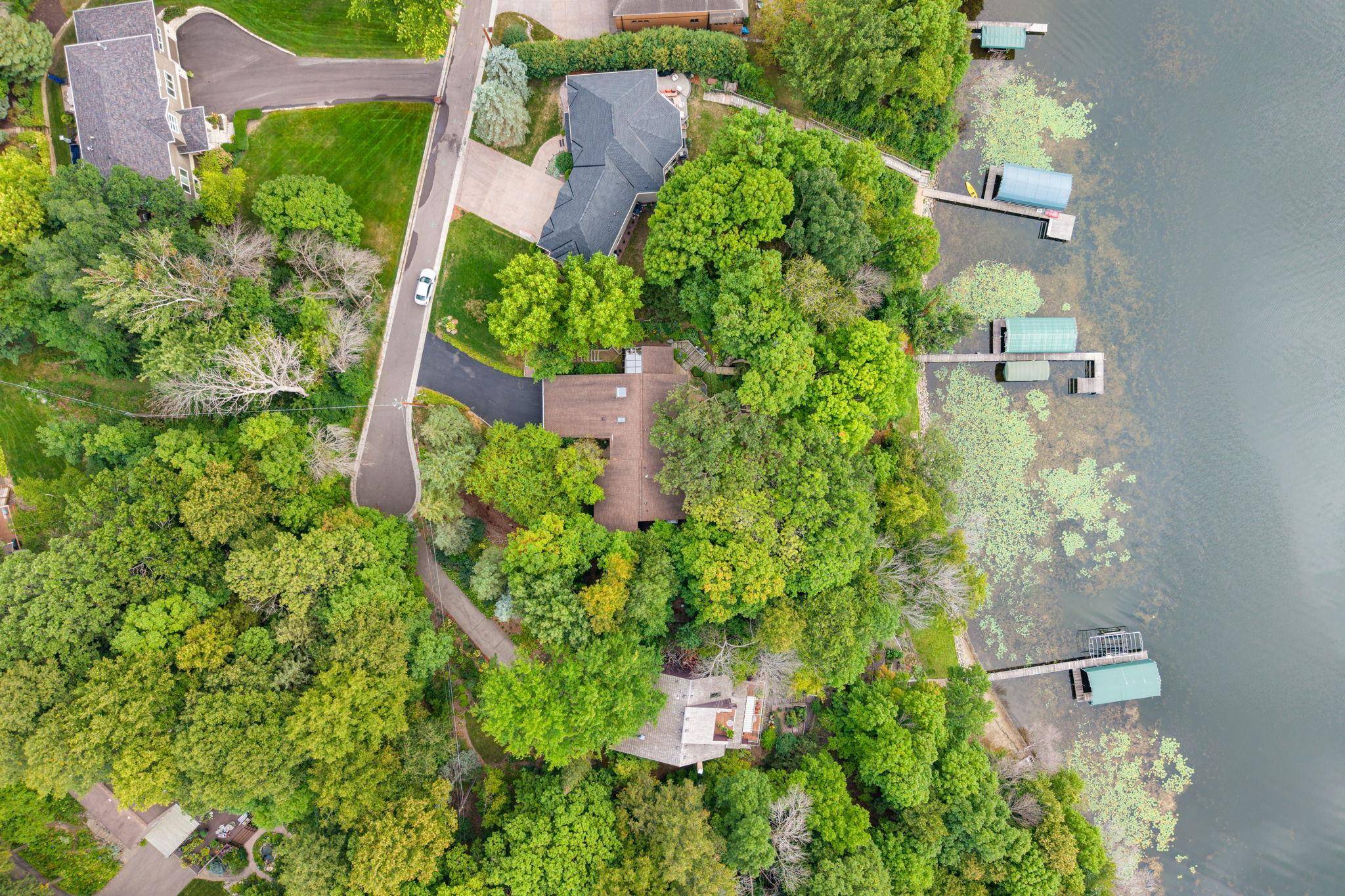 525 Park LN, Orono, MN 55356