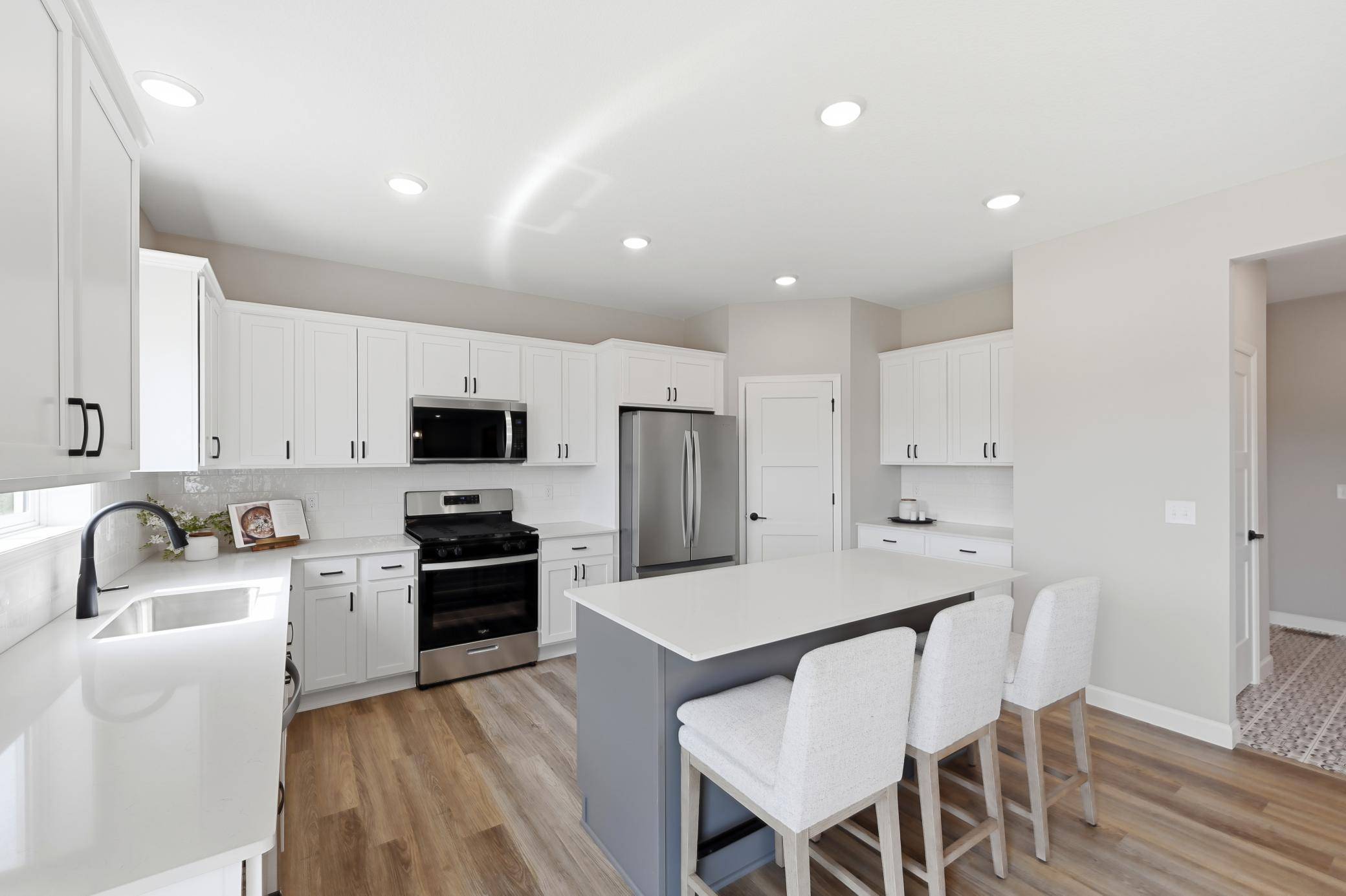 825 Walnut Grove LN, Hanover, MN 55341