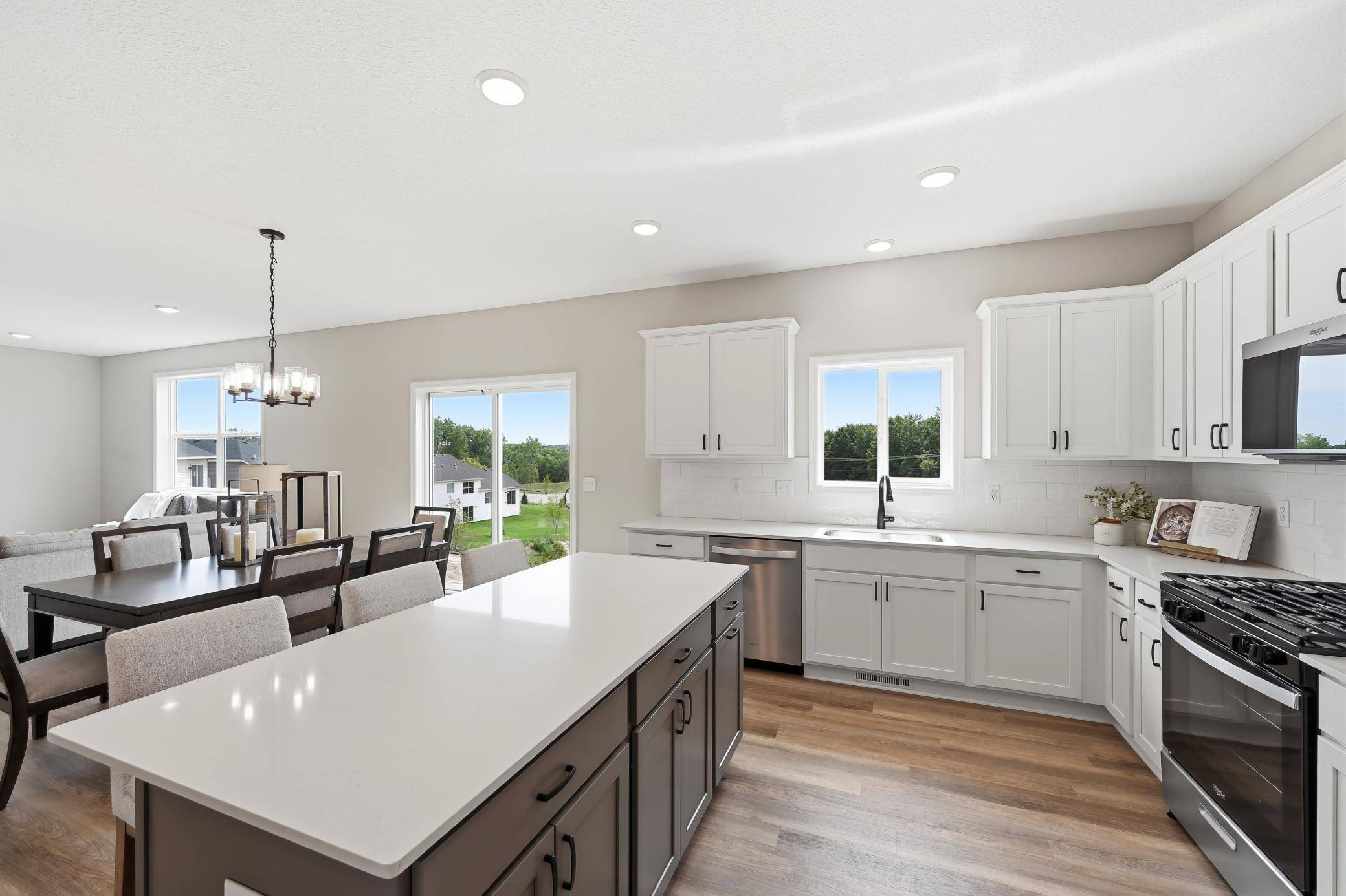 825 Walnut Grove LN, Hanover, MN 55341