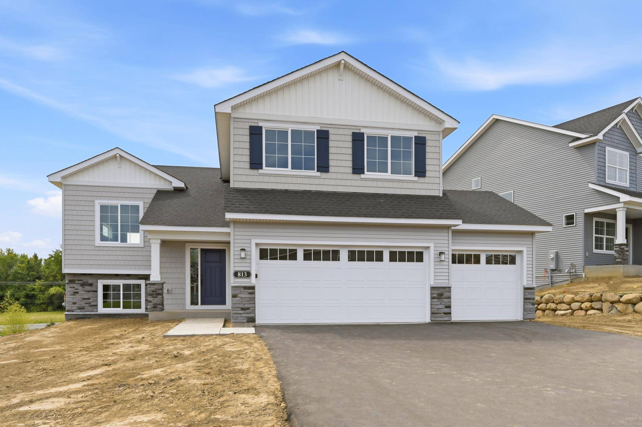 813 Walnut Grove LN, Hanover, MN 55341