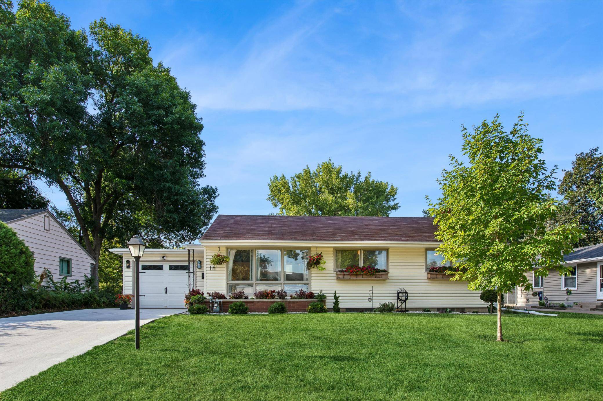 18 Park DR, Northfield, MN 55057