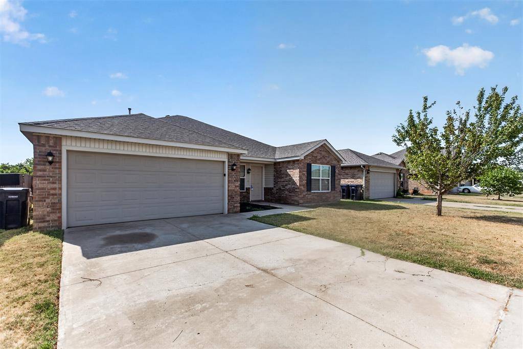 7213 E Prairie Twyne DR, Yukon, OK 73099