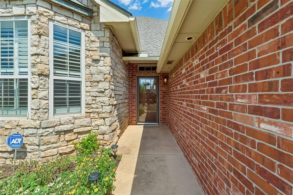 15718 Teesdale RD, Edmond, OK 73013