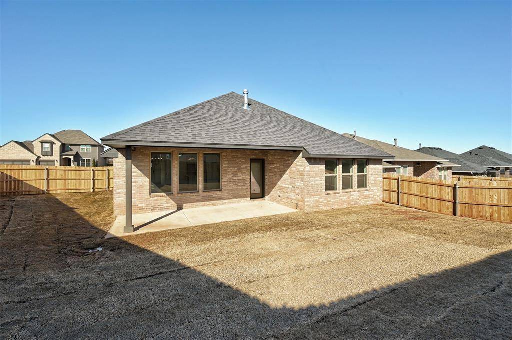 2216 Los Angeles AVE, Edmond, OK 73034