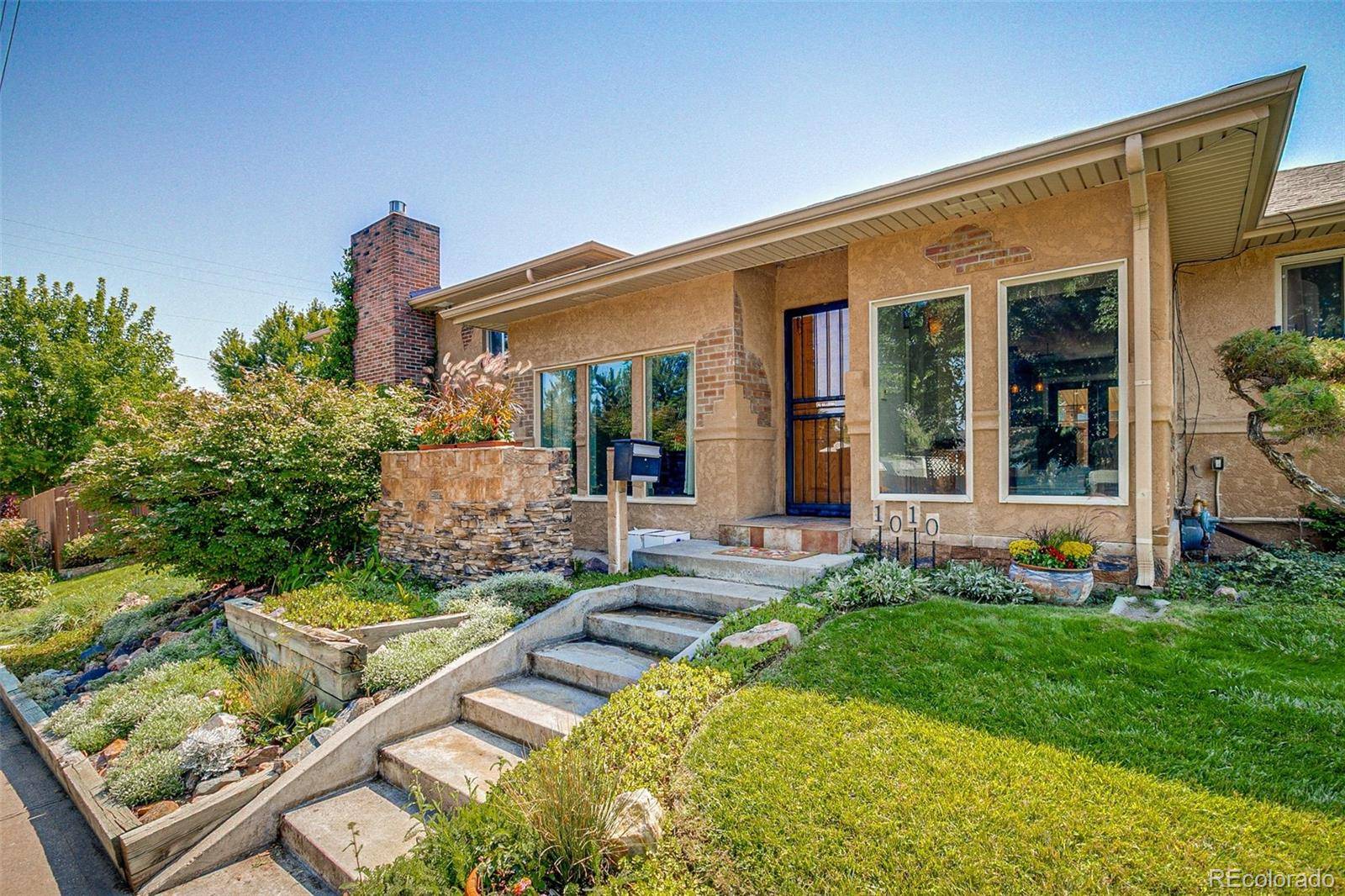 1010 E Dartmouth AVE, Englewood, CO 80113