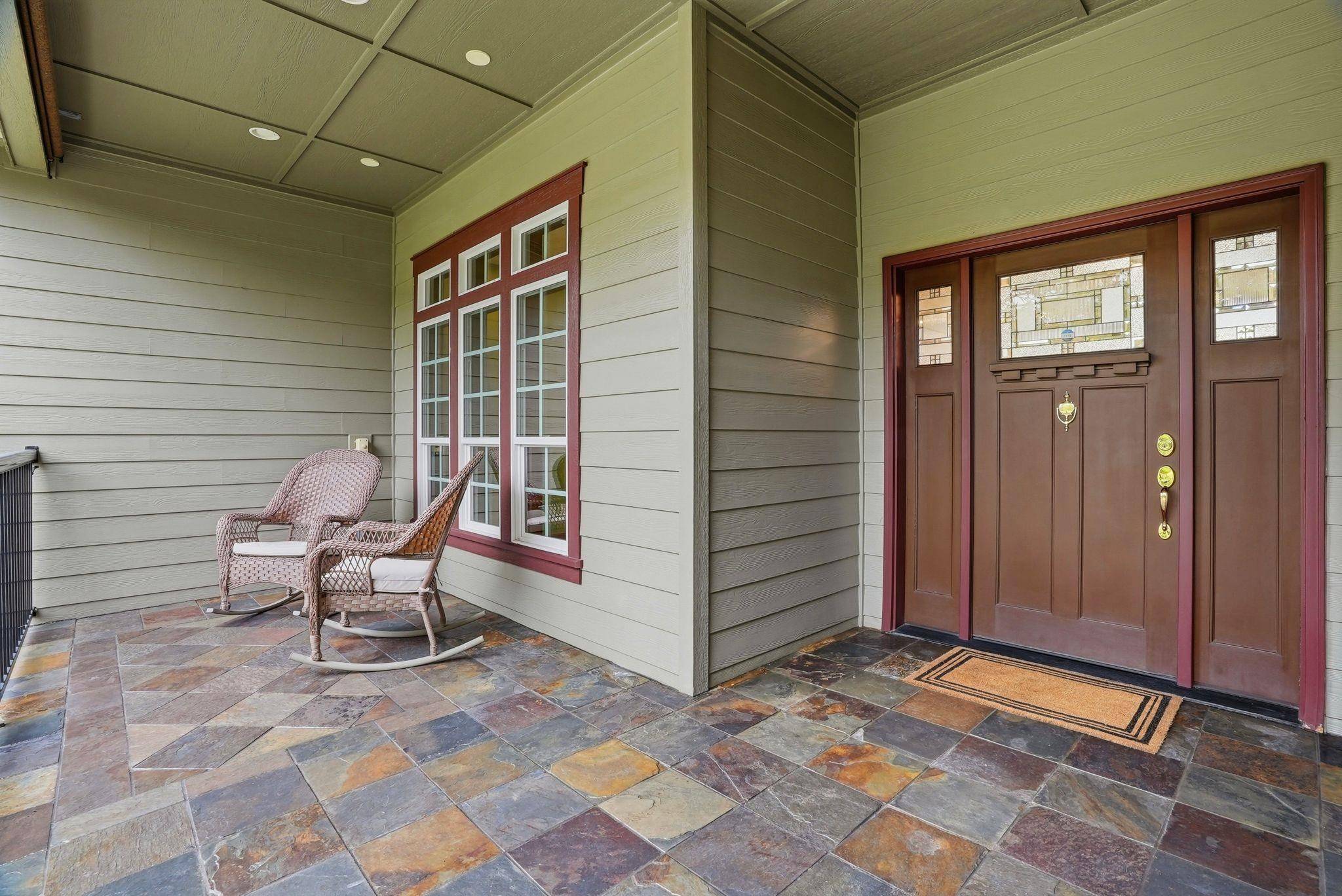16919 N South Bank Rd, Nine Mile Falls, WA 99026