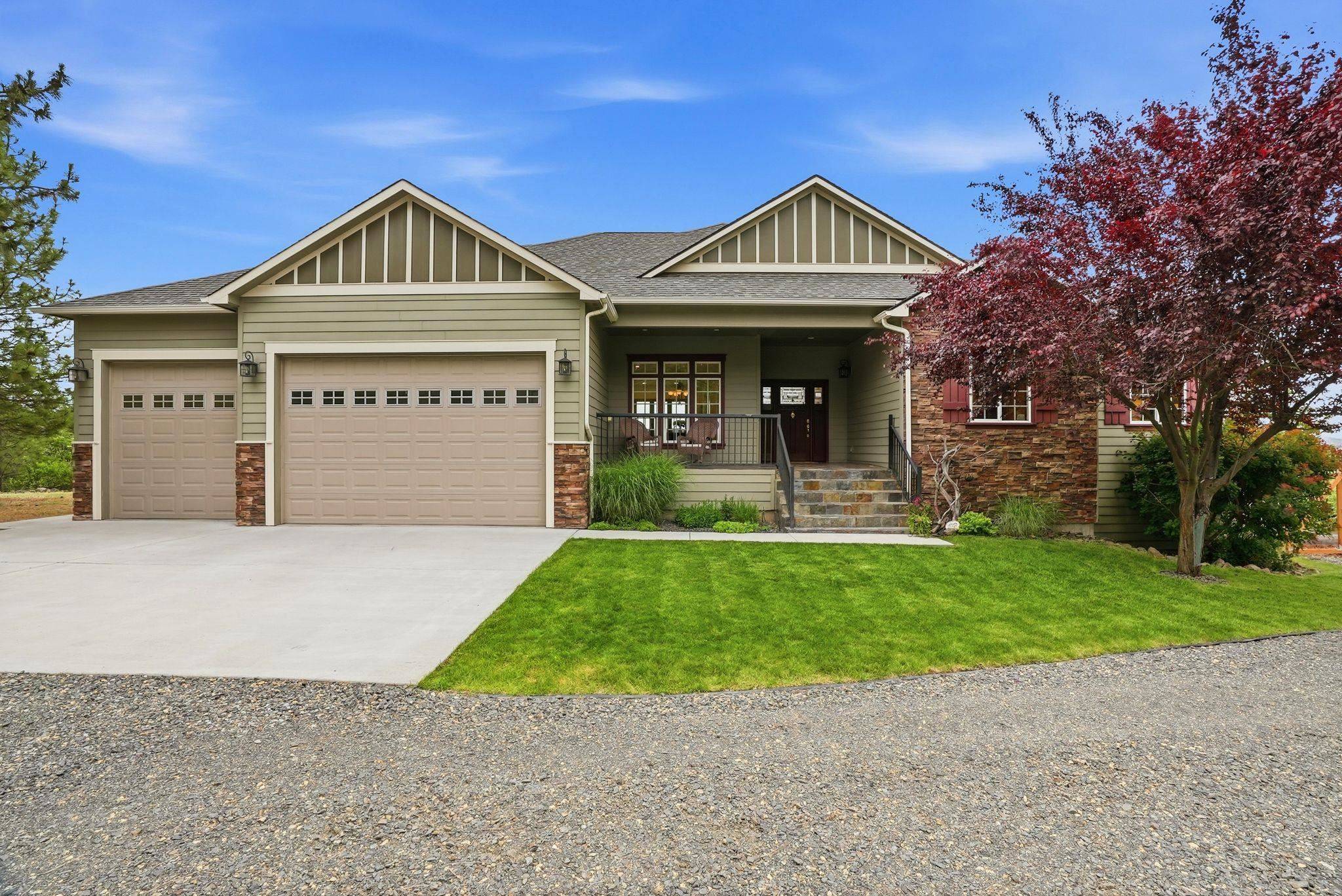 16919 N South Bank Rd, Nine Mile Falls, WA 99026