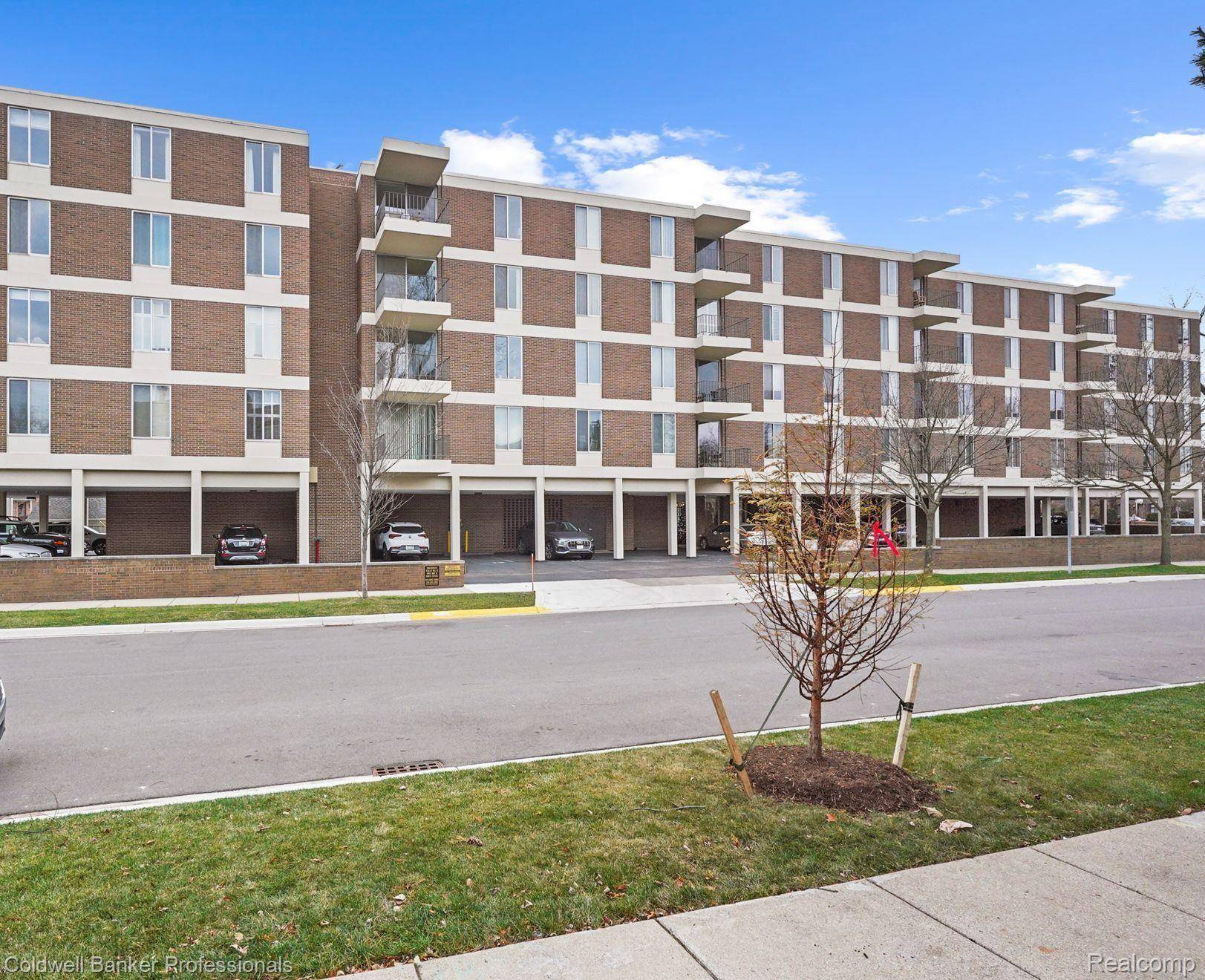 600 W BROWN ST #109, Birmingham, MI 48009
