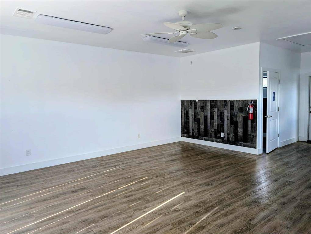 431 N State Highway 342 #C, Red Oak, TX 75154