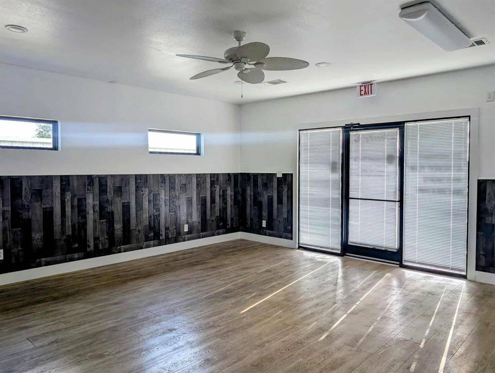 431 N State Highway 342 #C, Red Oak, TX 75154