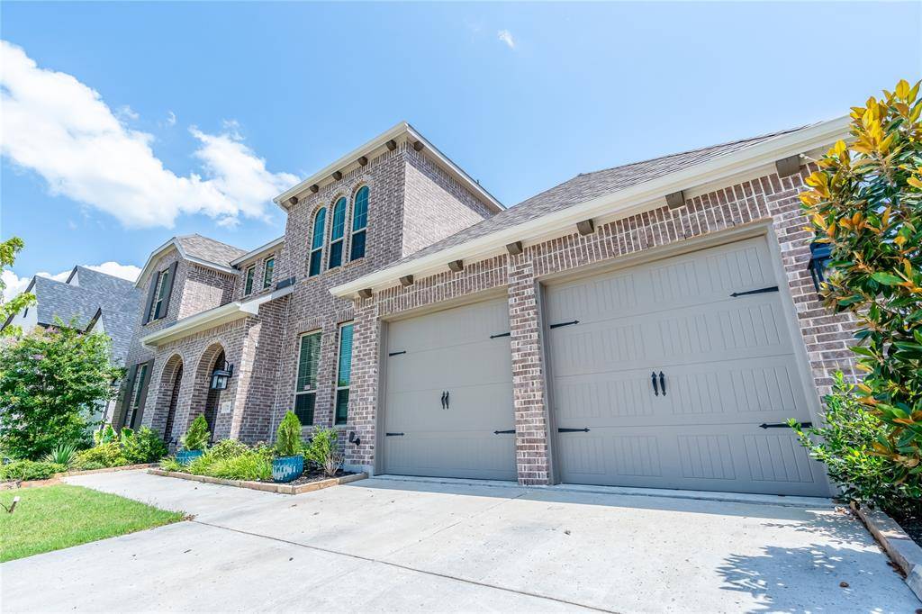 1712 Hanoverian Lane, Aubrey, TX 76227