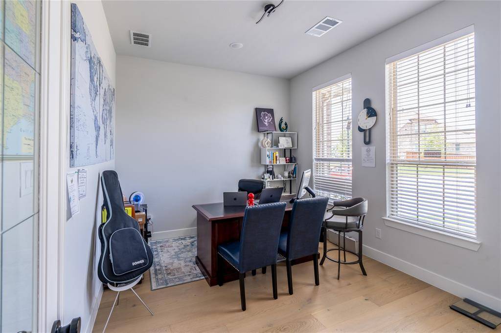 1712 Hanoverian Lane, Aubrey, TX 76227